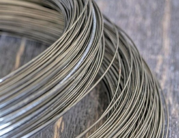 Проволока конструкционная Ст55 0,7 мм ГОСТ 1050-2013 фото