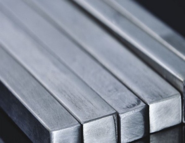Пруток нержавеющий квадратный N08904 30х30 мм ASTM A479 фото