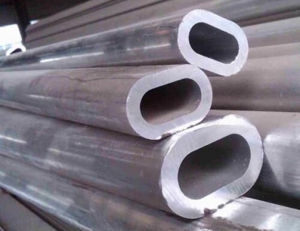 Труба алюминиевая плоскоовальная гладкая АД31 40х0,4 мм фото